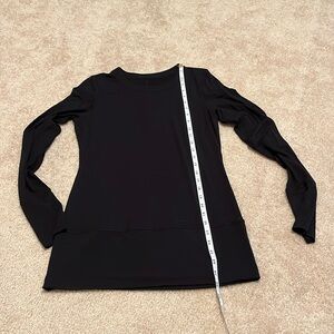 Small lululemon long sleeve